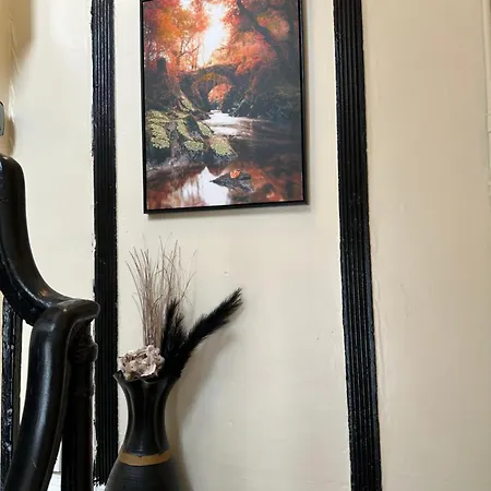 Central London Apartment 1